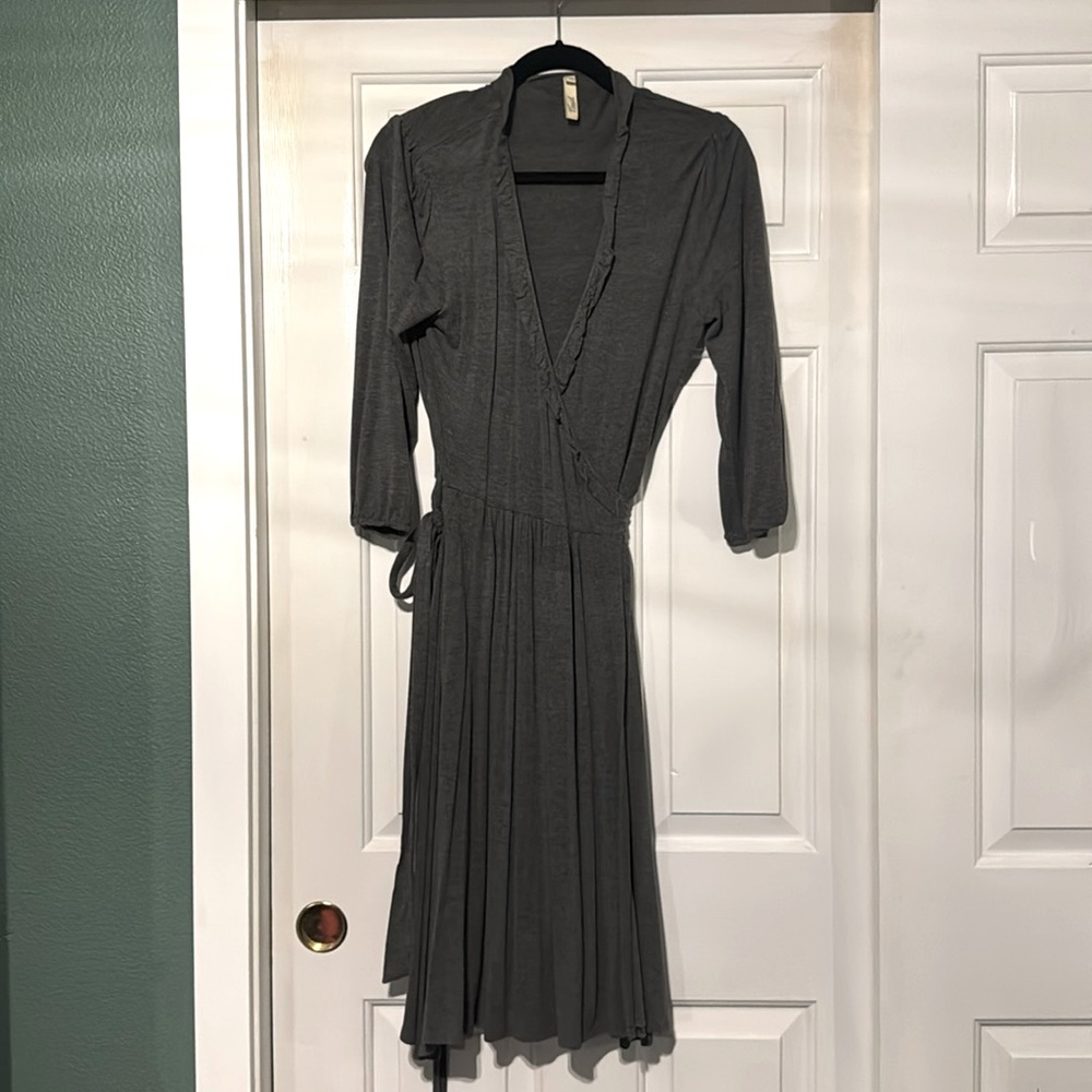 Fossil Brand 3/4 Sleeve Wrap-Dress in Dark Grey - Size M